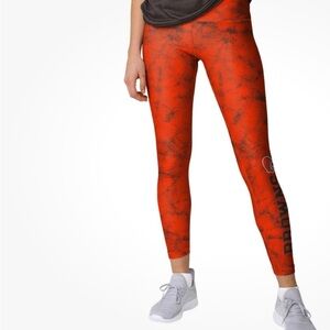 🏈 FOCO Cleveland Browns NFL Women’s Team Color Cloud Leggings – X-Large